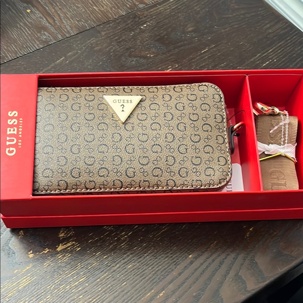GUESS Brown Logo Wallet